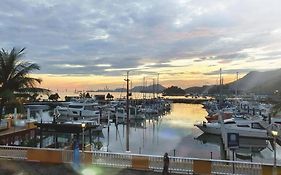 Apartamento em Angra ao lado do Shopping Piratas